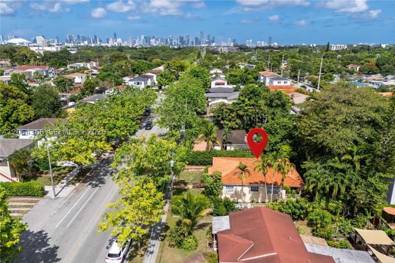 3 bedroom SingleFamilyResidence at 3640 SW 16th St, Davis Citrus Farms, Miami — photo 3