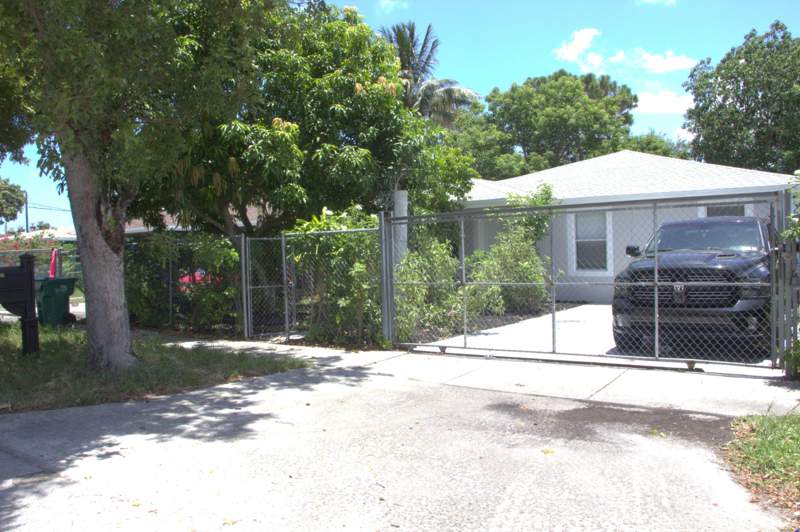 4 bedroom SingleFamilyResidence at 1724 NW 152nd Terrace, Rainbow Park, Miami Gardens — photo 4