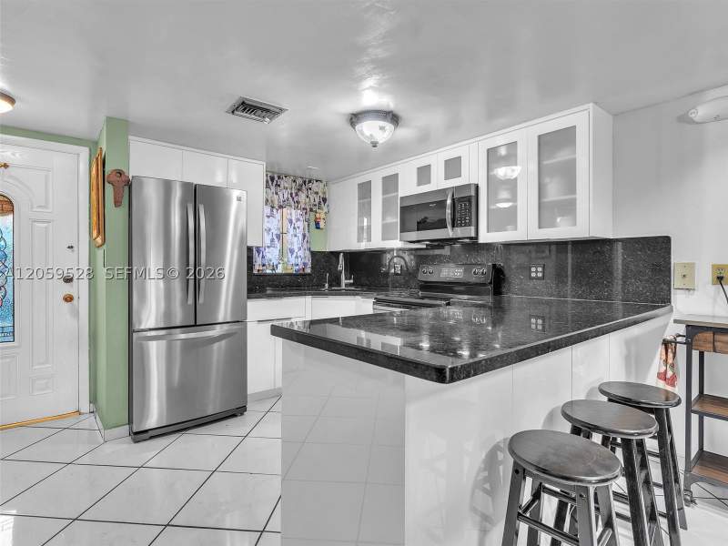 2 bedroom Condominium at 5530 W 26th Ct 102, Vista Alegre Townhomes Co, Hialeah — photo 5