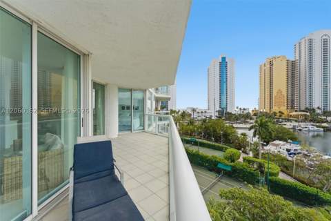 16400 Collins Ave 544, Sunny Isles Beach FL - photo 24 of 38