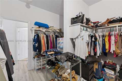 10865 NW 73rd Ter, Doral FL - photo 23 of 43