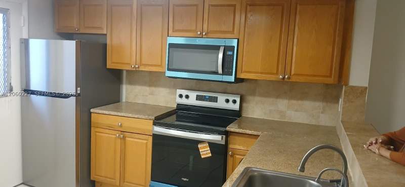 2 bedroom Condominium at 1591 NE Miami Gardens Dr 205, First Moorings Condo, Miami — photo 3