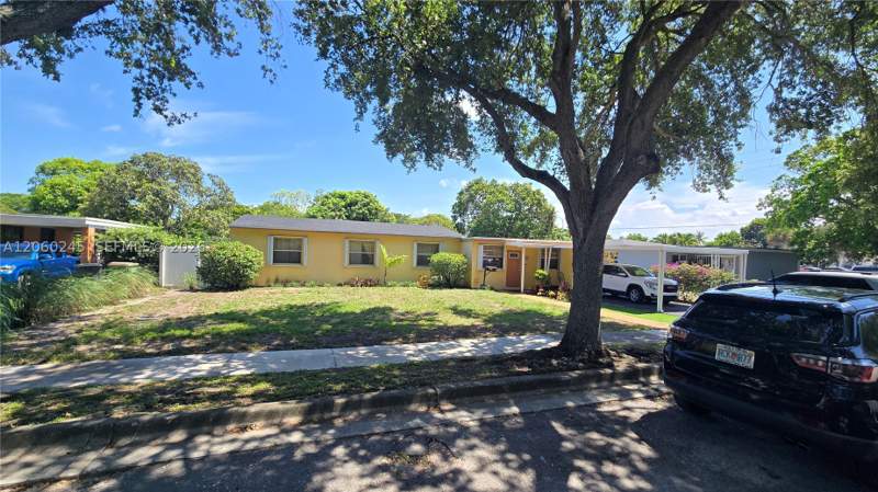 3 bedroom SingleFamilyResidence at 1680 NW 133rd St, Shephard Heights 3 Addn, North Miami — photo 2