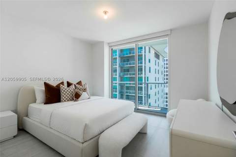 77 SE 5th St 3914, Miami FL - photo 8 of 28