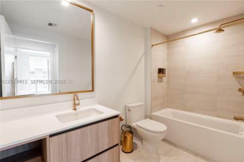 77 SE 5th St 1910, Miami FL - photo 8 of 25