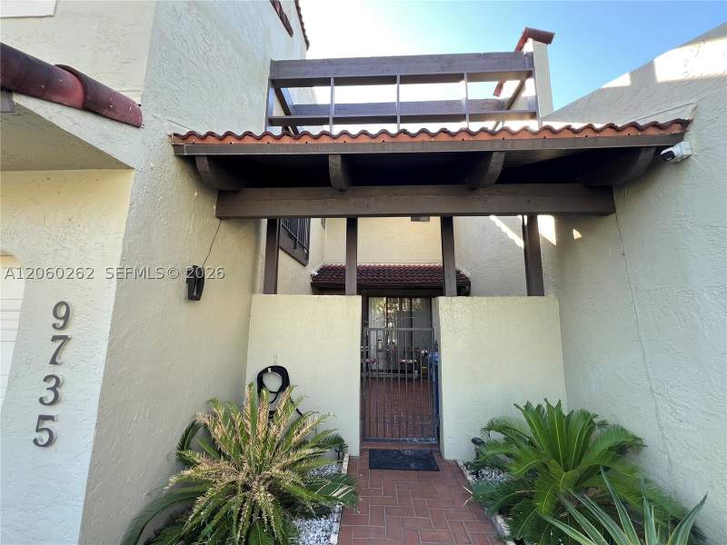 3 bedroom Townhouse at 9735 Costa Del Sol Blvd F-101, Costa Del Sol, Doral — photo 4
