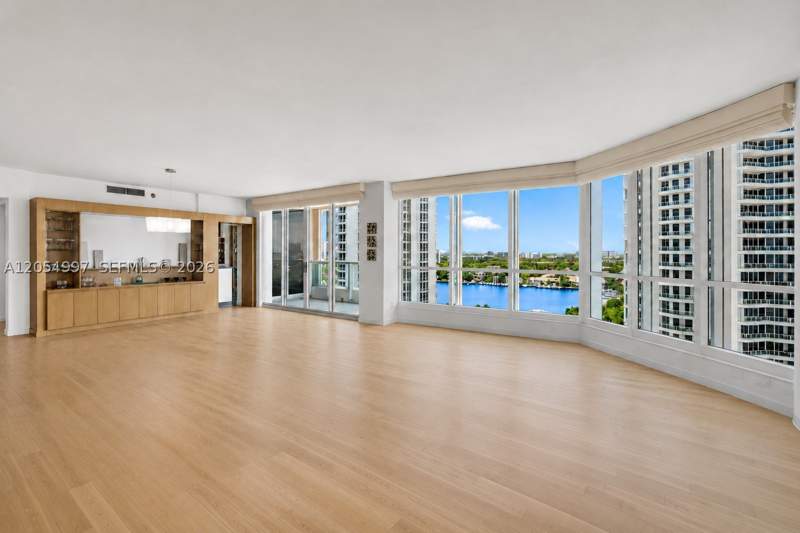 2 bedroom Condominium at 21150 Point Pl 1605, Atlantic II At The Point, Aventura — photo 4