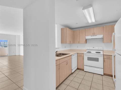 50 Menores Ave 518, Coral Gables FL - photo 8 of 33