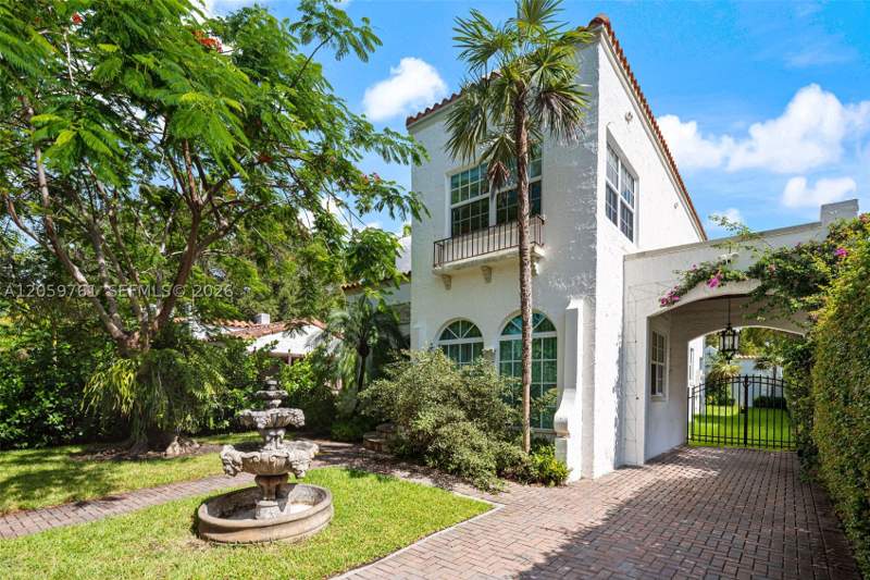 5 bedroom SingleFamilyResidence at 2153 SW 13th St, Brooklawn, Miami — photo 2