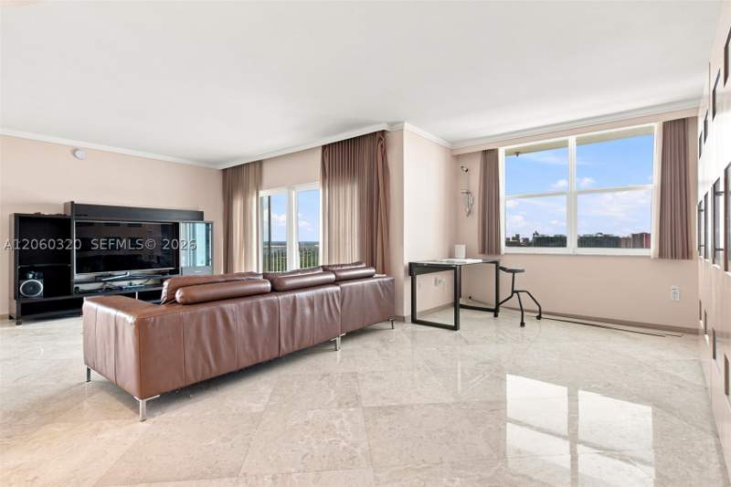 2 bedroom Condominium at 500 Bayview Dr 2121, Arlen House West Condo, Sunny Isles Beach — photo 4