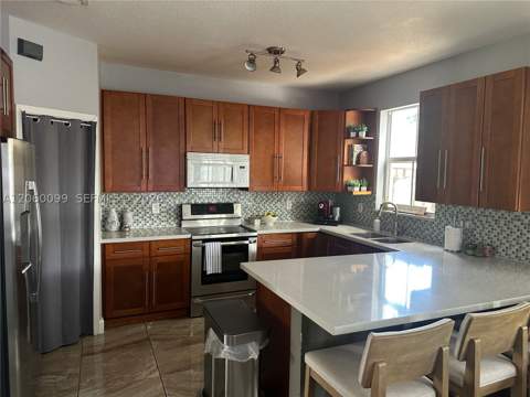 13778 SW 118th Ter, Miami FL - photo 9 of 23