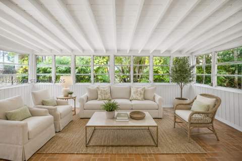 5842 Alton Rd, Miami Beach FL - photo 10 of 35