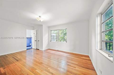 5842 Alton Rd, Miami Beach FL - photo 12 of 35