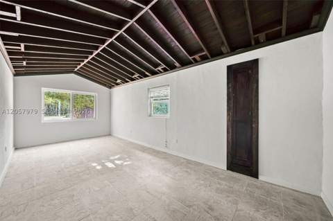 5842 Alton Rd, Miami Beach FL - photo 14 of 35