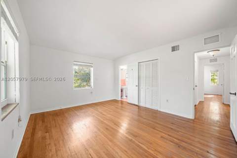 5842 Alton Rd, Miami Beach FL - photo 20 of 35