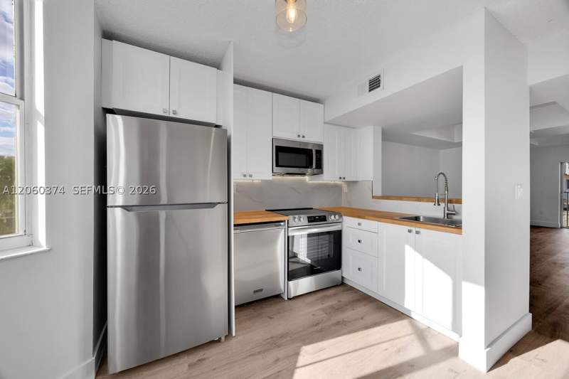 3 bedroom Townhouse at 390 NW 86th Ct 803, The Riviera At Coral Lake, Miami — photo 5