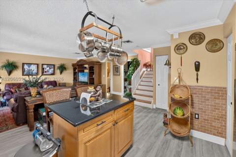 15615 SW 95th Ln, Miami FL - photo 10 of 32