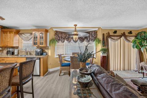 15615 SW 95th Ln, Miami FL - photo 9 of 32