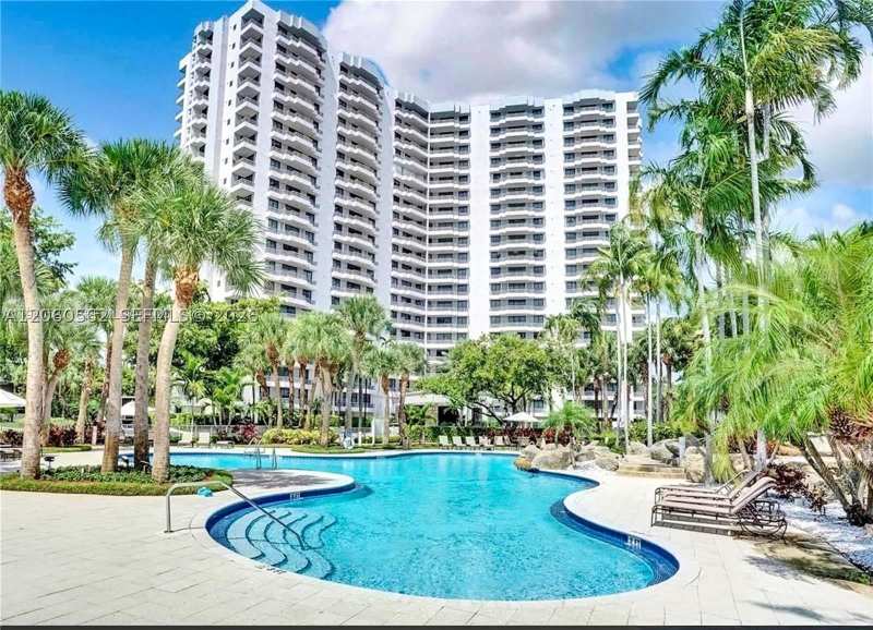 2 bedroom Condominium at 3300 NE 191st St 501, Parc Central Aventura Sou, Aventura — photo 1