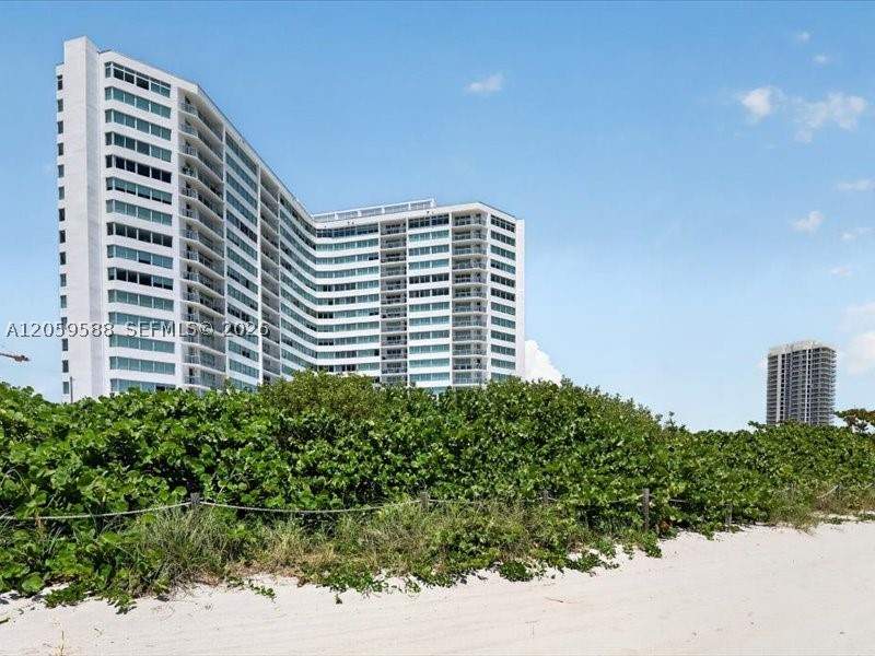 1 bedroom Condominium at 7135 Collins Ave 331, Burleigh House Condo, Miami Beach — photo 2