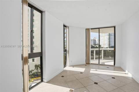 20185 E Country Club Dr 502, Aventura FL - photo 17 of 23