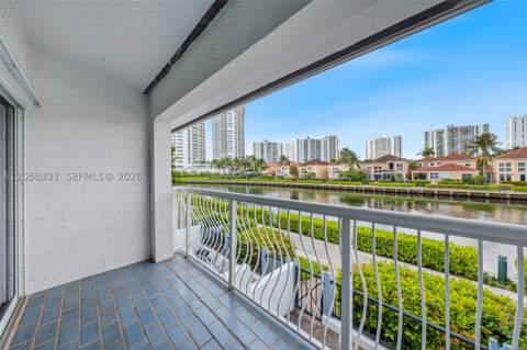 3748 NE 209th Ter, Aventura FL - photo 24 of 33