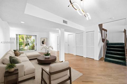 3748 NE 209th Ter, Aventura FL - photo 6 of 33