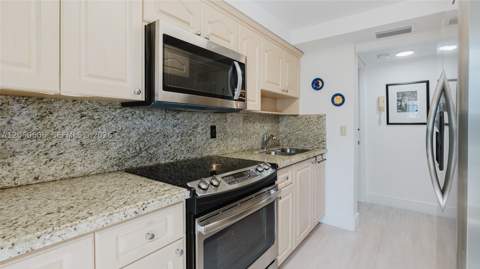 1455 West Ave 603, Miami Beach FL - photo 11 of 29