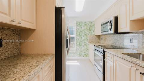 1455 West Ave 603, Miami Beach FL - photo 12 of 29