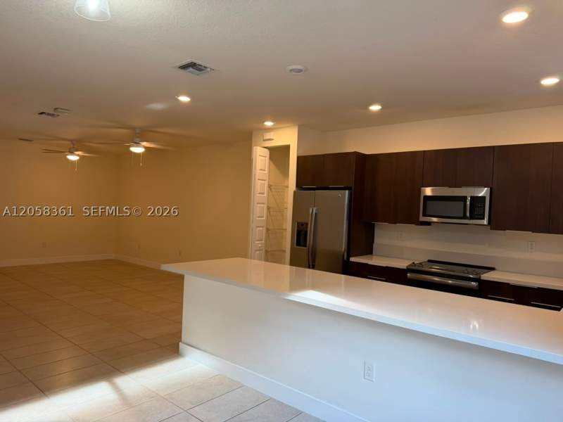 3 bedroom Townhouse at 15816 NW 91st Ave, Dunnwoody Lake, Miami Lakes — photo 4