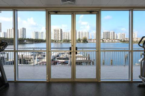 18071 Biscayne Blvd 302, Aventura FL - photo 20 of 32