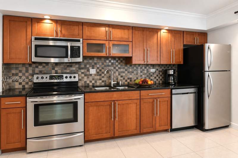 2 bedroom Condominium at 18071 Biscayne Blvd 302, Del Prado Marina, Aventura — photo 4