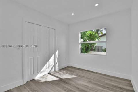 6391 SW 39th St, Miami FL - photo 10 of 17