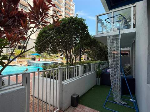 5085 NW 7th St 406, Miami FL - photo 13 of 32