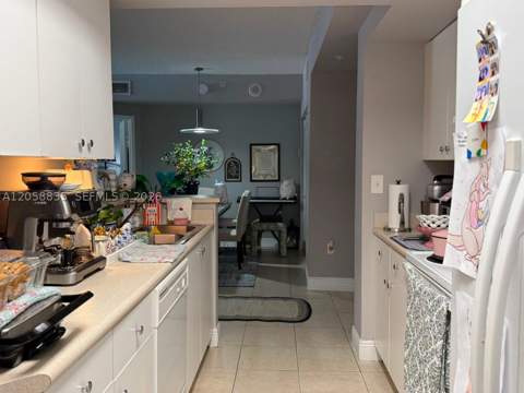 5085 NW 7th St 406, Miami FL - photo 6 of 32