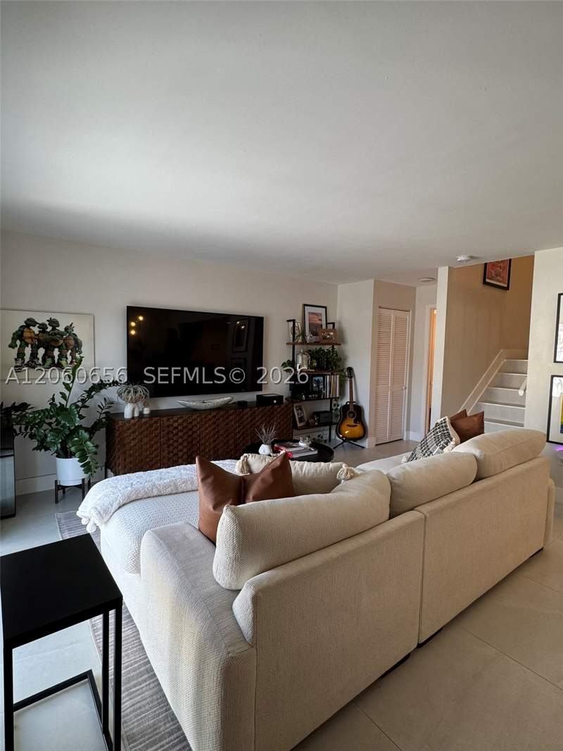 2 bedroom Condominium at 6845 SW 45th Ln 10, Gables Point III Condo, Miami — photo 3