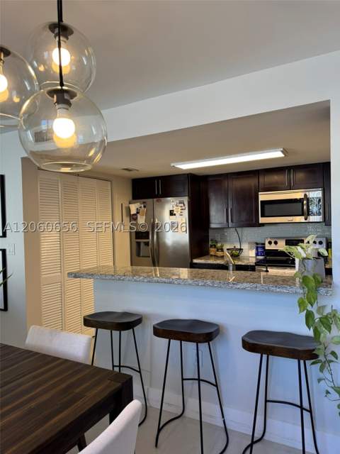 6845 SW 45th Ln 10, Miami FL - photo 6 of 19