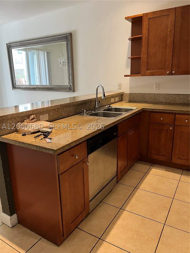 3 bedroom Townhouse at 11440 NW 75th Ter, Reserve At Doral West, Doral — photo 3