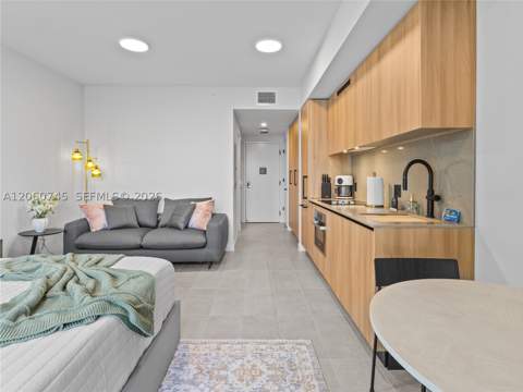 121 NE 5th St 504, Miami FL - photo 18 of 54
