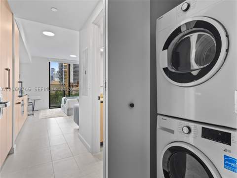 121 NE 5th St 504, Miami FL - photo 22 of 54