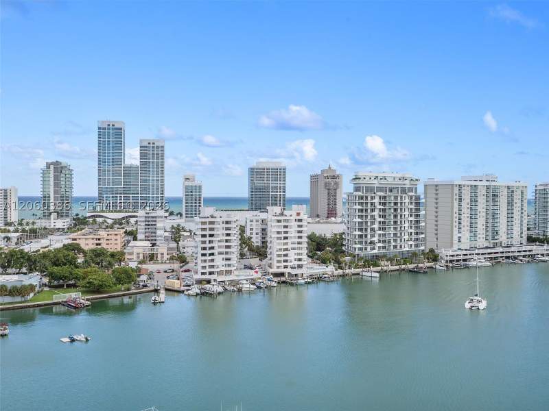 1 bedroom Condominium at 900 Bay Dr 716+Dock Slip available, King Cole Condo, Miami Beach — photo 2