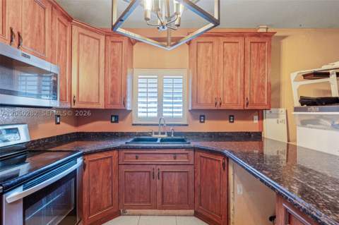 1523 SW 2nd Ct, Homestead FL - photo 6 of 22