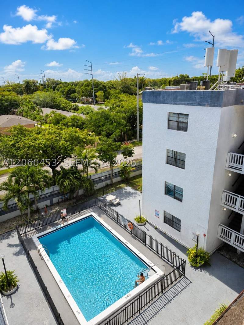 1 bedroom Condominium at 13500 NE 3rd Ct 416, BROOKVIEW CONDO, North Miami — photo 1