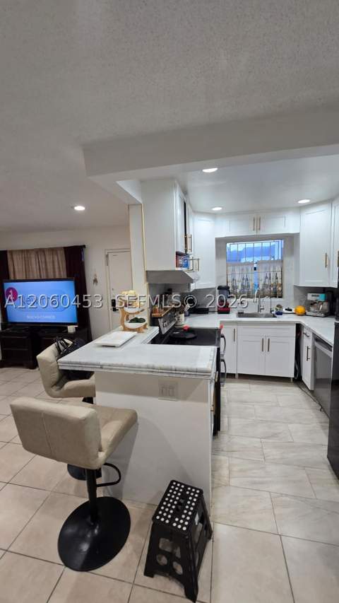 13500 NE 3rd Ct 416, North Miami FL - photo 6 of 20