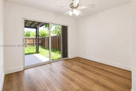 7334 Pepper Pike Dr, Hialeah FL - photo 13 of 27