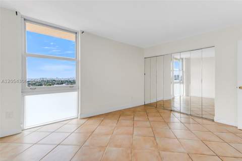 2350 NE 135th St 1510, North Miami FL - photo 12 of 33