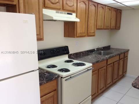 4450 NW 79th Ave 1C, Doral FL - photo 6 of 9