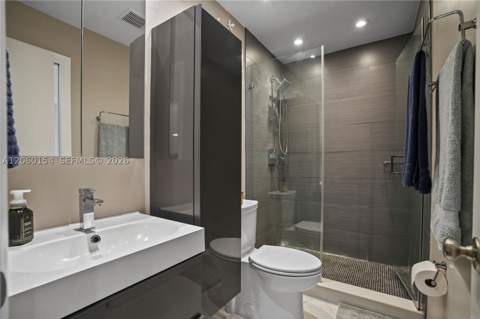 4910 NW 102nd Ave 203-8, Doral FL - photo 9 of 32
