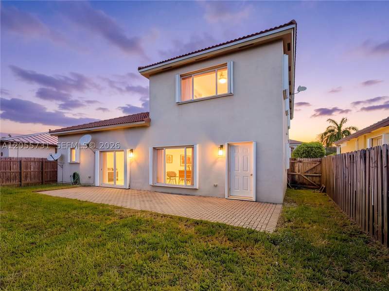 4 bedroom SingleFamilyResidence at 2002 NE 39th Ter, Floridian Bay Estates, Homestead — photo 2
