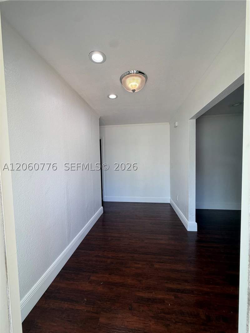 3 bedroom SingleFamilyResidence at 6305 Marlin Dr, Kings Bay Sub, Coral Gables — photo 2